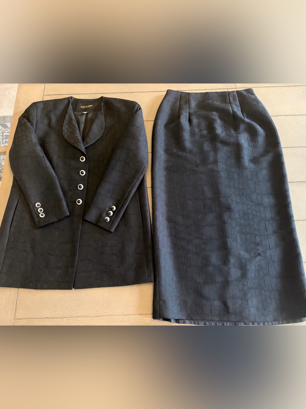Gallant New York London Skirt/Blazer Set